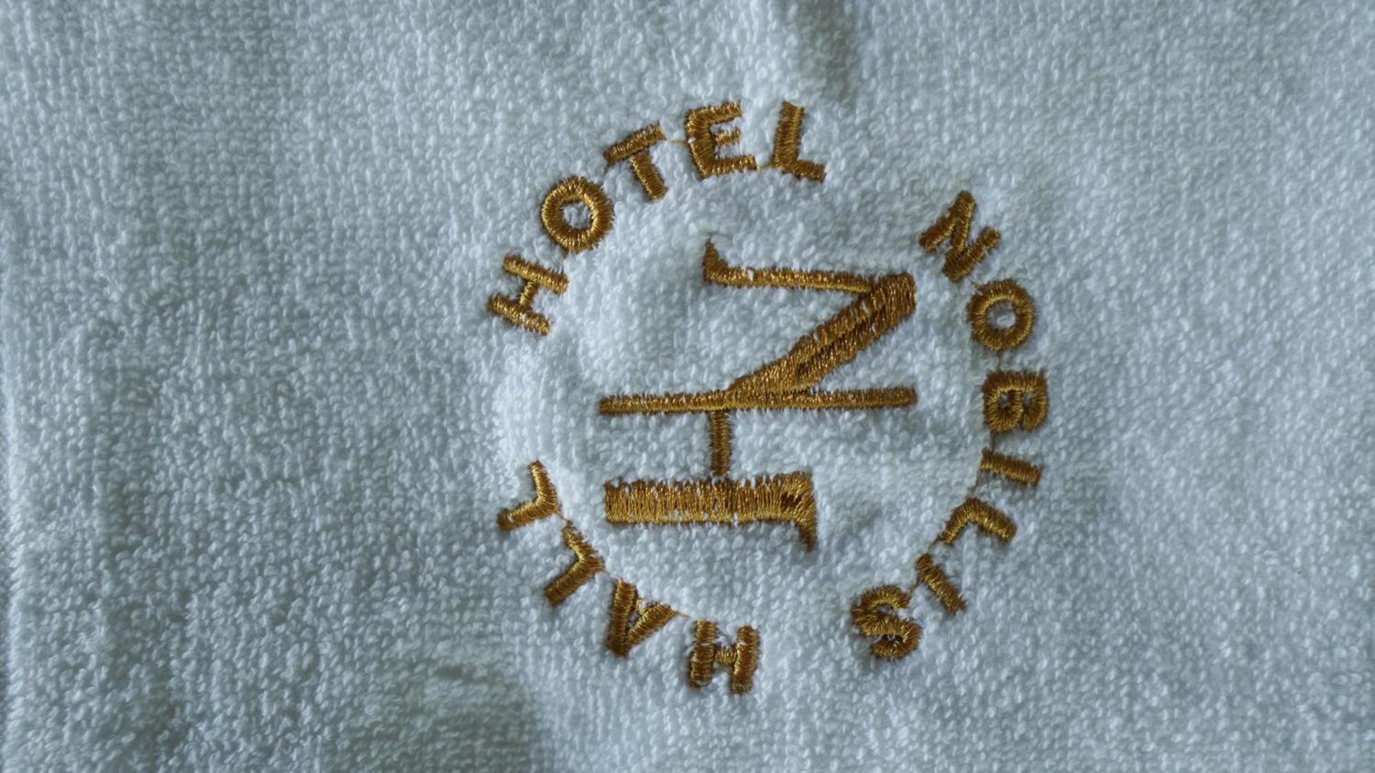 Hotel Nobilis Hall 코불레티 외부 사진