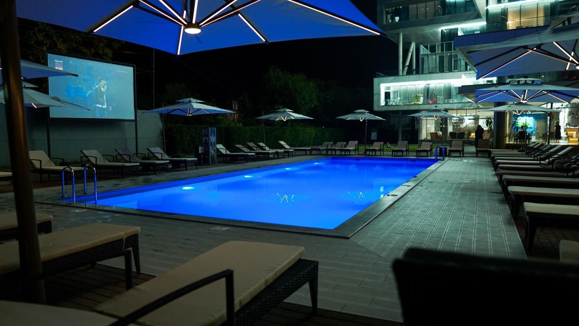 Hotel Nobilis Hall 코불레티 외부 사진