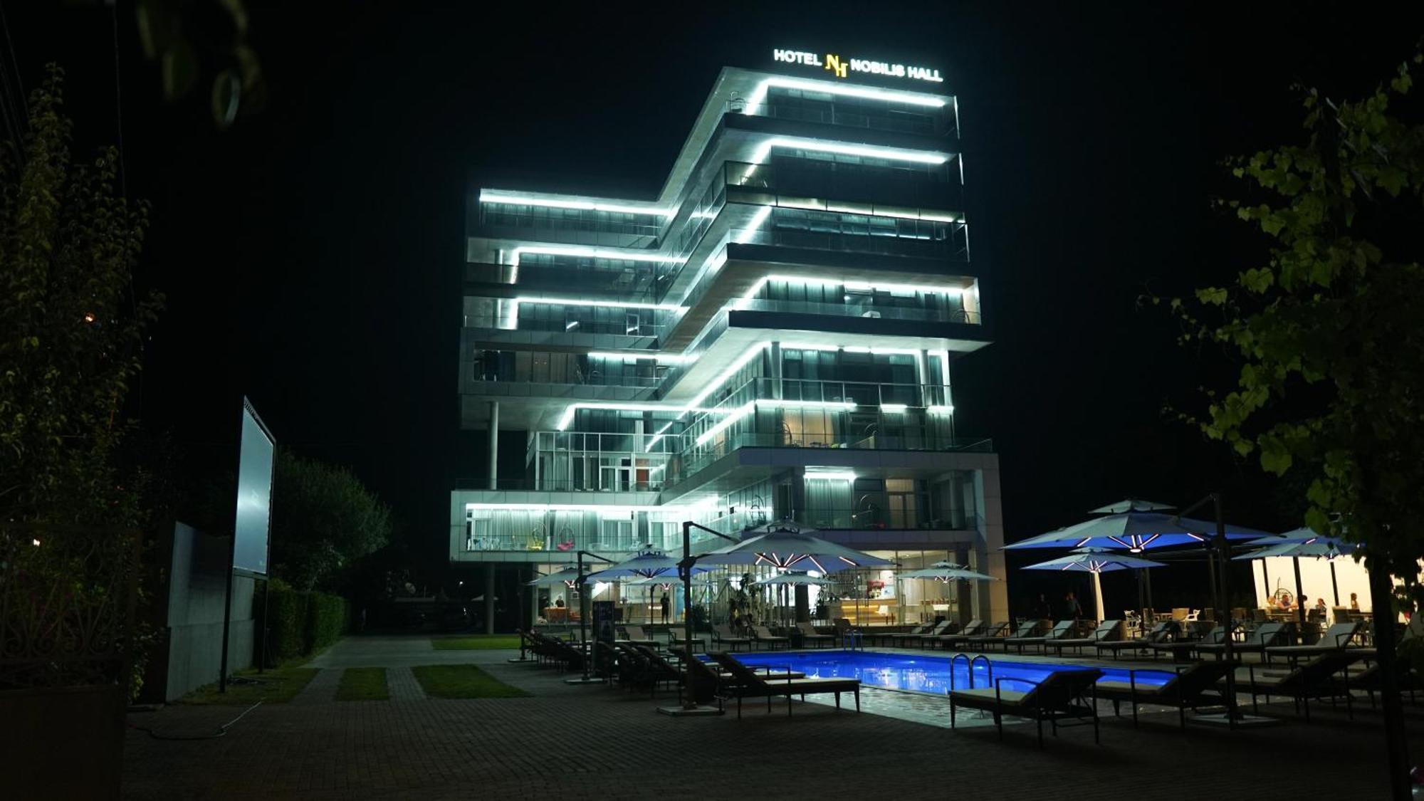 Hotel Nobilis Hall 코불레티 외부 사진