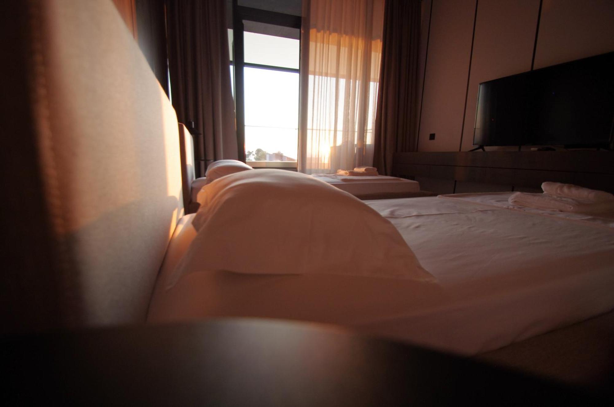 Hotel Nobilis Hall 코불레티 외부 사진