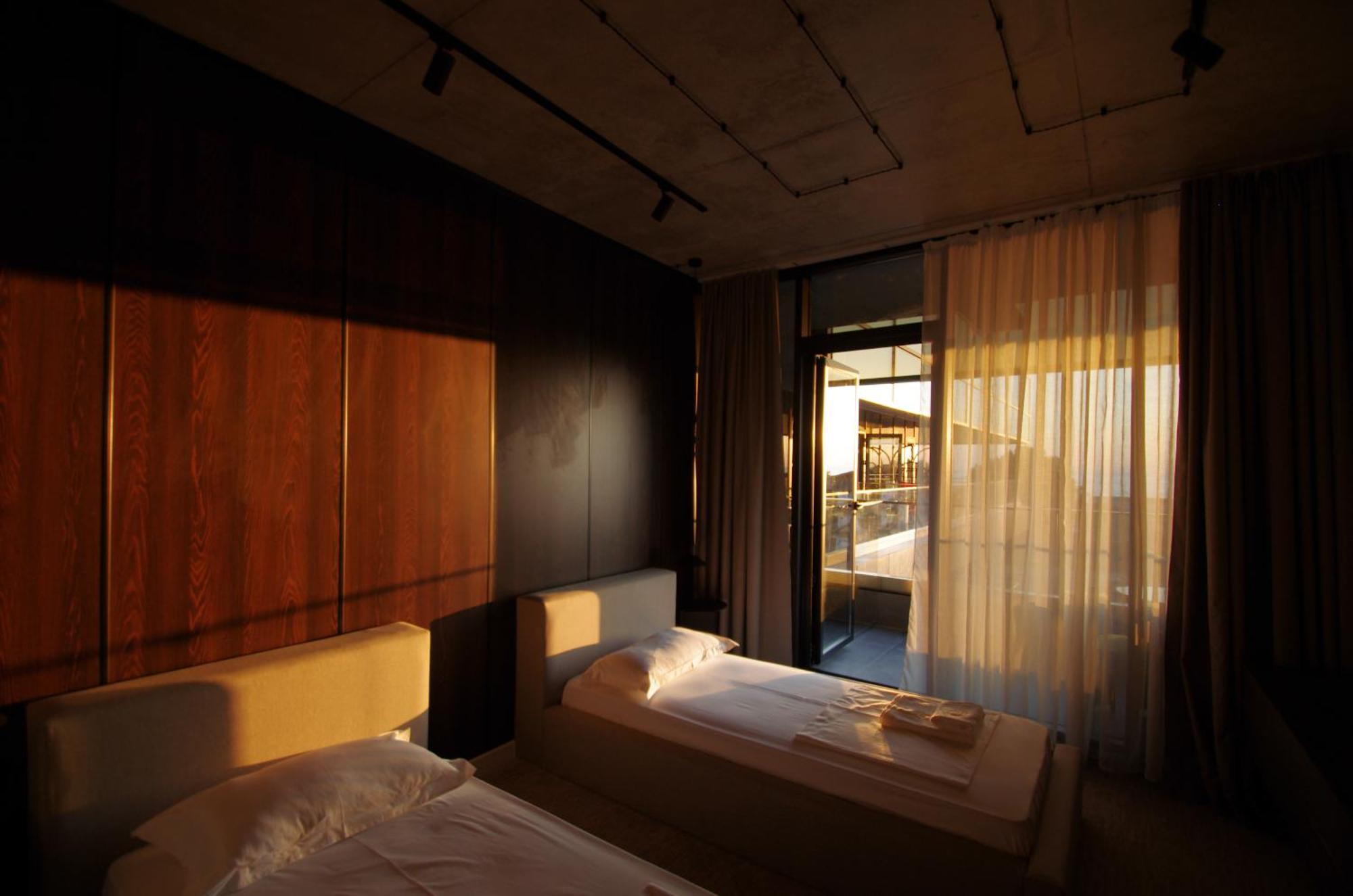 Hotel Nobilis Hall 코불레티 외부 사진